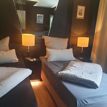 Miet-Kamp Ruhig, Zentral, Nahe Messe, Ausgefallenes Design 2 Schlafzimmer Berlin Dış mekan fotoğraf