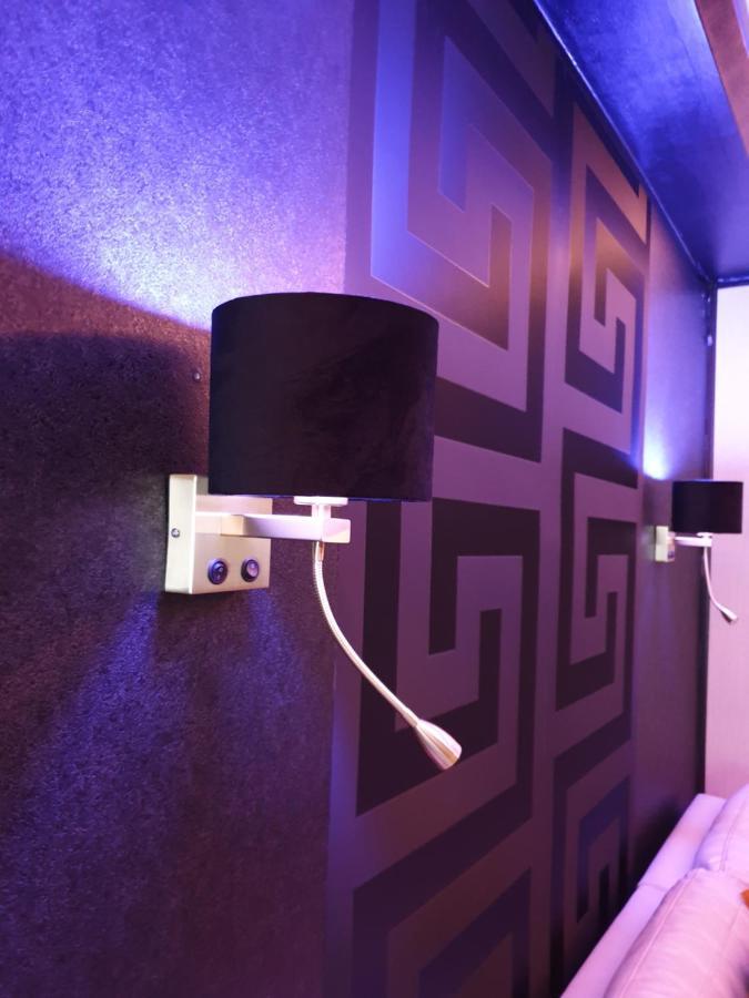 Miet-Kamp Ruhig, Zentral, Nahe Messe, Ausgefallenes Design 2 Schlafzimmer Berlin Dış mekan fotoğraf